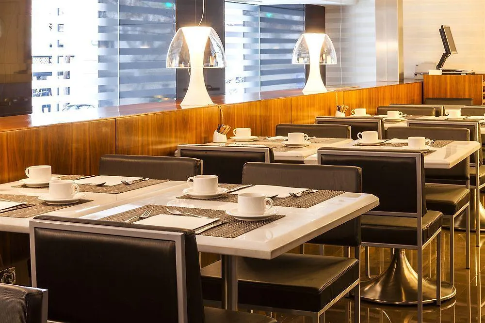 Ac Hotel Irla By Marriott Барселона