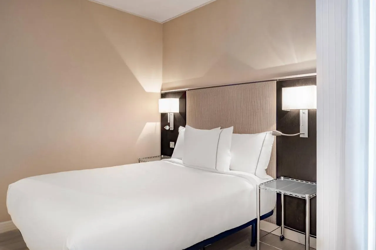 Ac Hotel Irla By Marriott Барселона