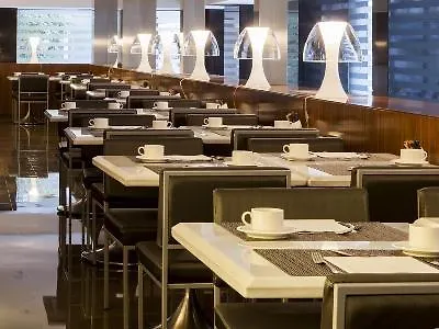 Ac Hotel Irla By Marriott Барселона